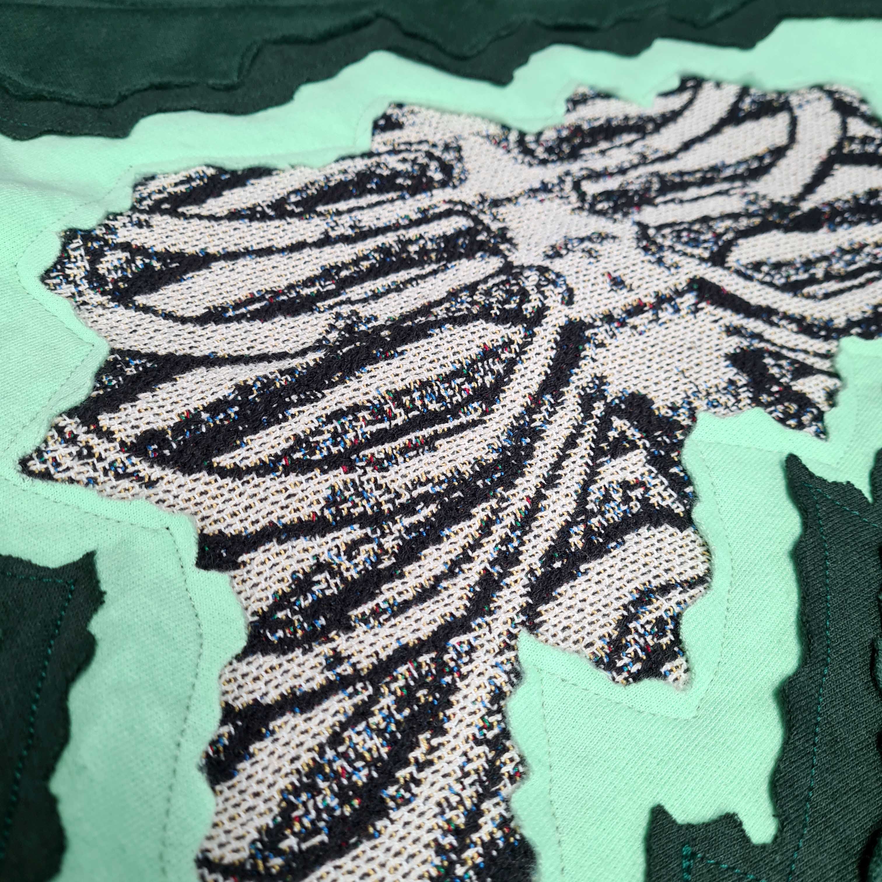 Skull Destroy Effect 1 of 1 Hoodie (M)