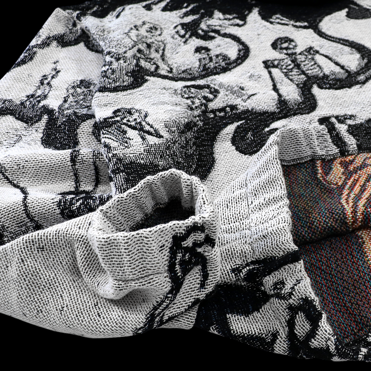 'Squelettes enflammés' Sweat à capuche